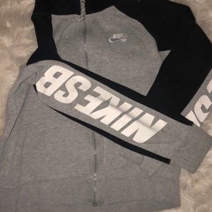 NIKE SB 12-13 yrs LARGE STILL AVAILABLE